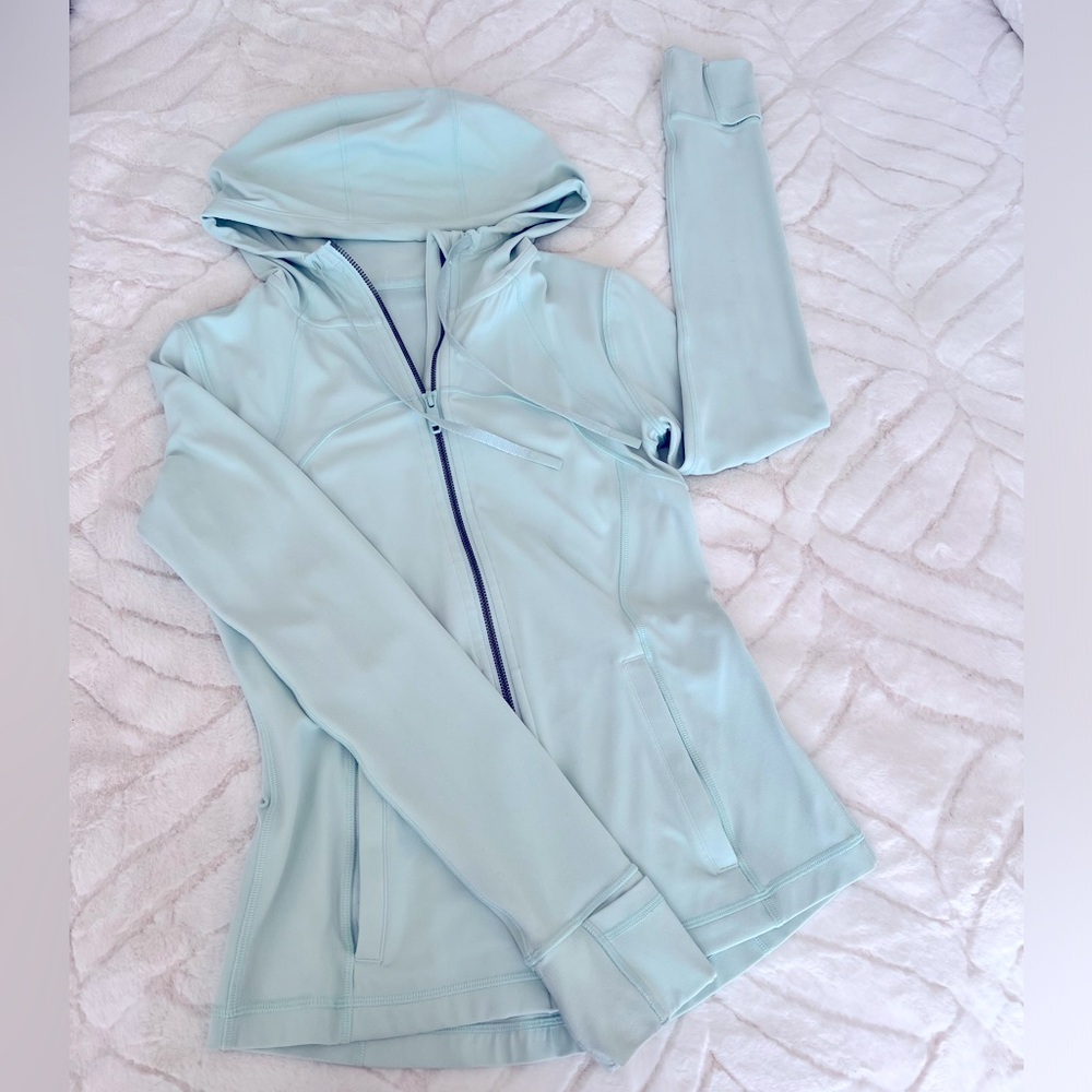 Lululemon Hooded Define Jacket
Delicate Mint